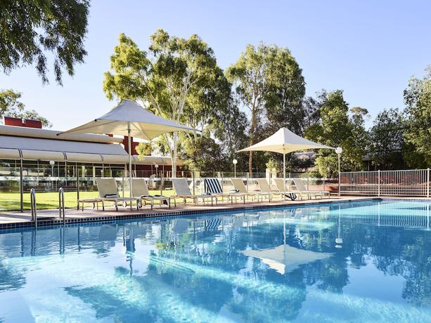 Imagen de la piscina del Hotel Desert Gardens. Foto 10