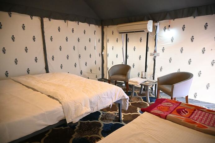 Imagen general del Hotel Desert Inn Camp. Foto 3