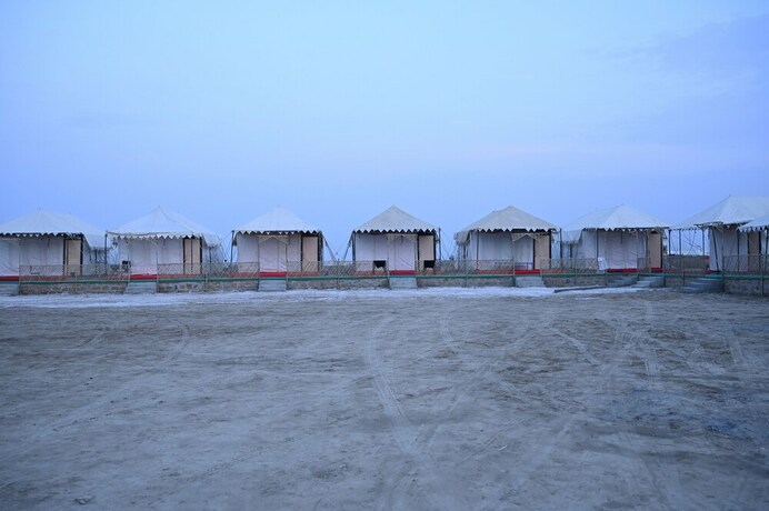 Imagen general del Hotel Desert Inn Camp. Foto 10