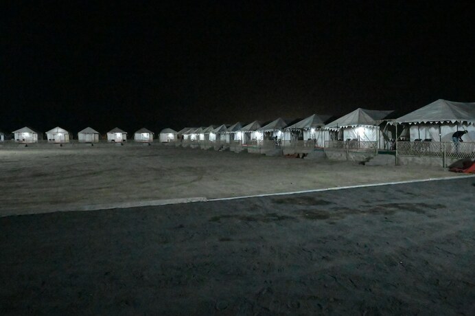 Imagen general del Hotel Desert Inn Camp. Foto 14
