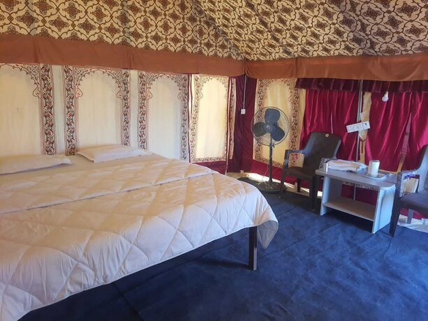 Imagen general del Hotel Desert Inn Camp. Foto 17