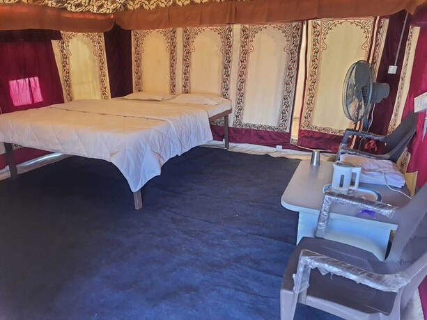 Imagen general del Hotel Desert Inn Camp. Foto 19