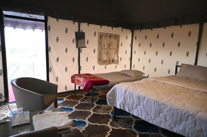 Imagen de la habitación del Hotel Desert Inn Camp. Foto 30