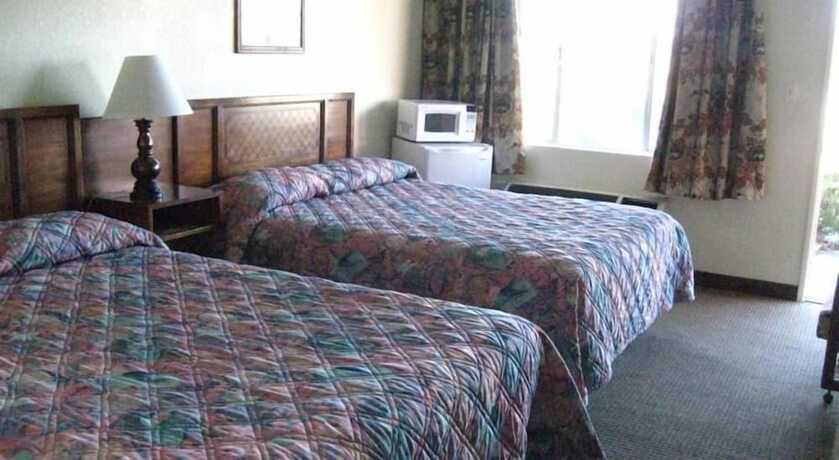 Imagen de la habitación del Hotel Desert Inn Motel, Barstow. Foto 3