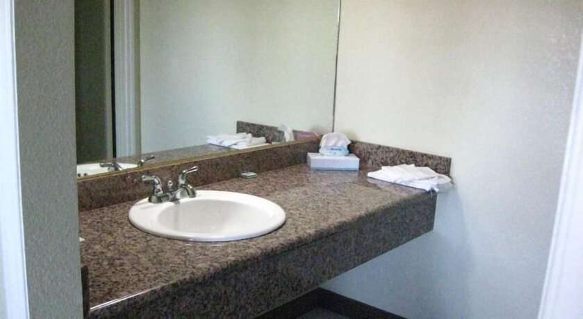 Imagen de la habitación del Hotel Desert Inn Motel, Barstow. Foto 4