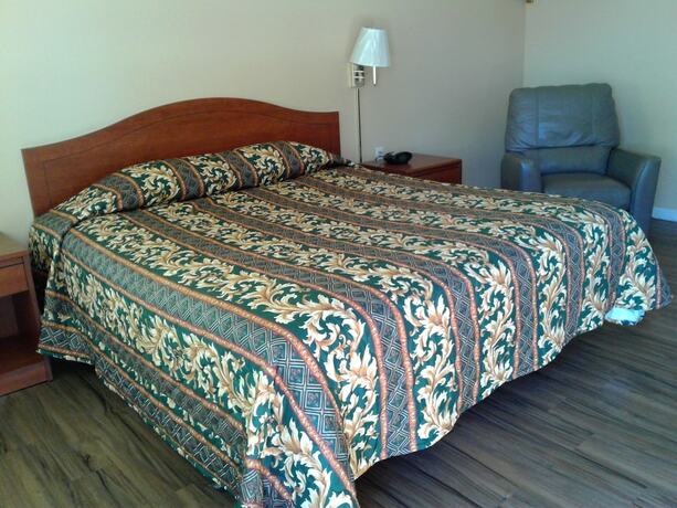 Imagen de la habitación del Hotel Desert Inn Motel, Corona. Foto 17