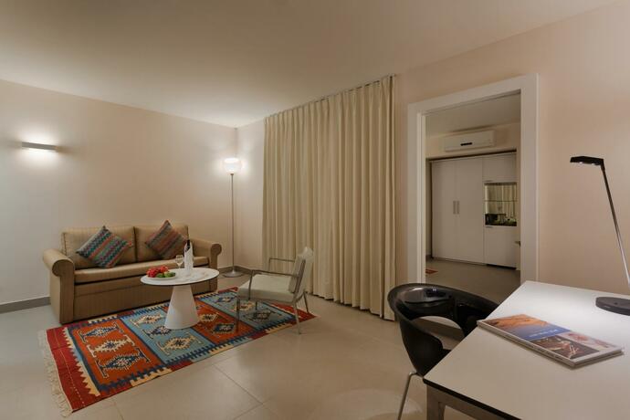 Imagen general del Hotel Desert Iris. Foto 6