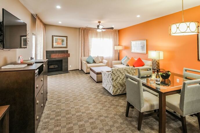 Imagen general del Hotel Desert Isle Resort By Vri Americas. Foto 3
