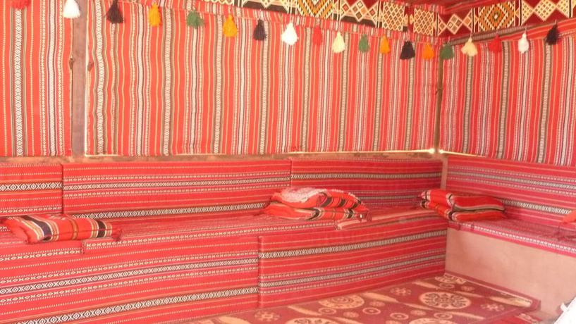 Imagen del bar/restaurante del Hotel Desert Moon Camp. Foto 3