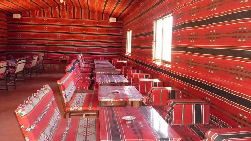 Imagen del bar/restaurante del Hotel Desert Moon Camp. Foto 4