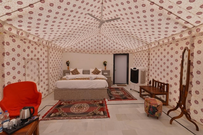 Imagen de la habitación del Hotel Desert Overnight Camp. Foto 9