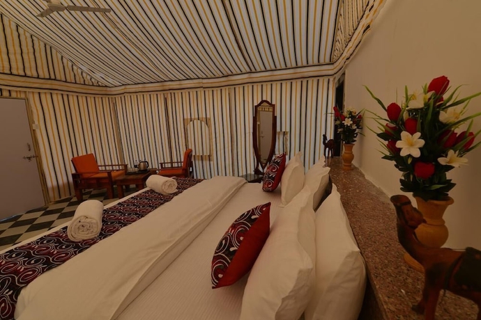 Imagen de la habitación del Hotel Desert Overnight Camp. Foto 12