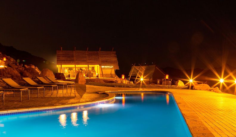 Imagen de la piscina del Hotel Desert Quiver Camp. Foto 18