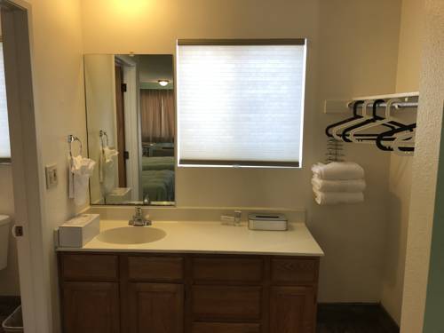 Imagen de la habitación del Hotel Desert Rain Spa. Foto 4