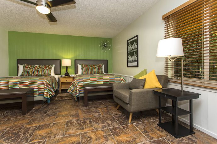 Imagen de la habitación del Hotel Desert Riviera. Foto 18
