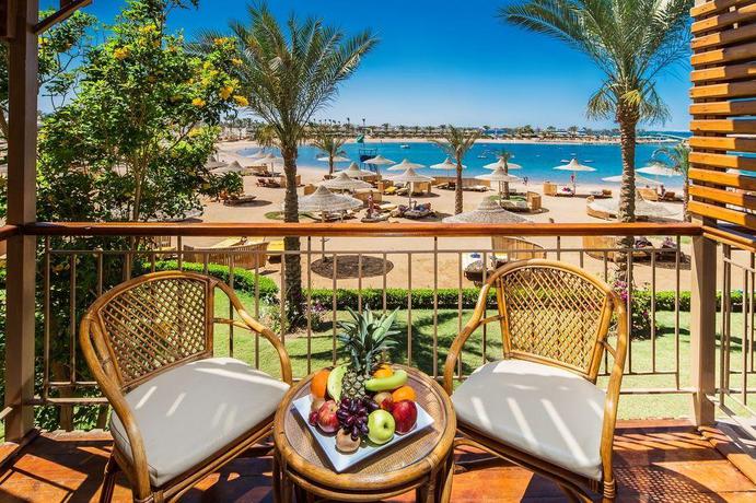 Imagen de la habitación del Hotel Desert Rose Resort. Foto 14