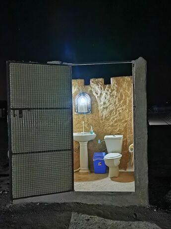 Imagen de la habitación del Hotel Desert Wonders Camp. Foto 17