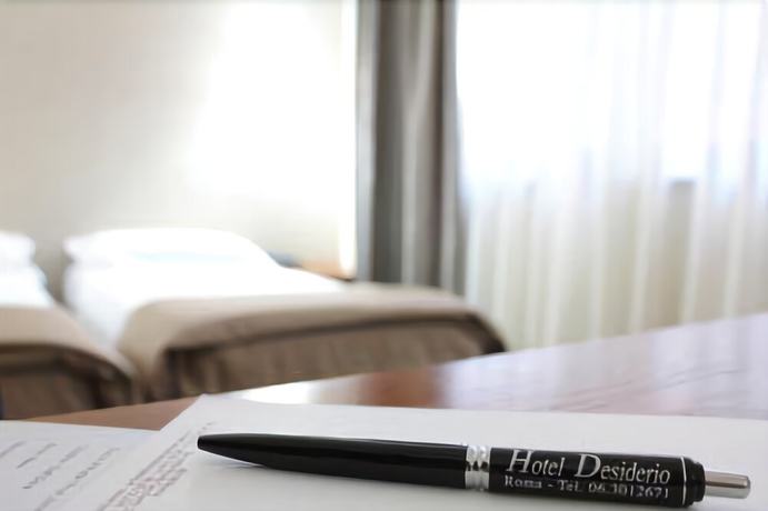 Imagen de la habitación del Hotel Desiderio. Foto 7