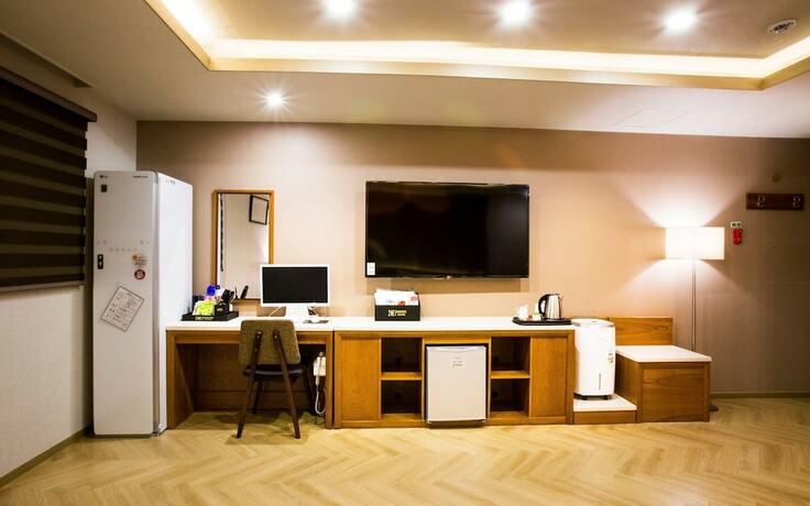 Imagen general del Hotel Design 2ne1 Jukdo Market Pohang. Foto 2