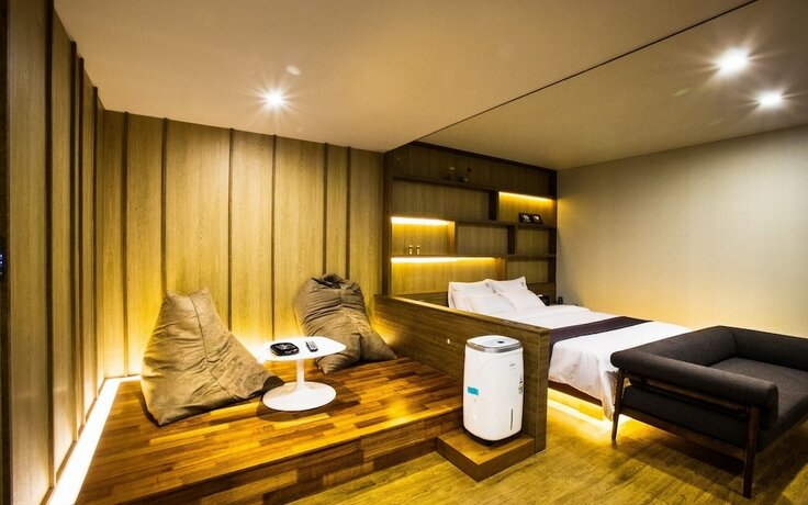 Imagen de la habitación del Hotel Design 2ne1 Jukdo Market Pohang. Foto 16