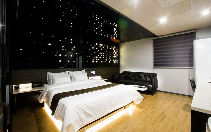 Imagen de la habitación del Hotel Design 2ne1 Jukdo Market Pohang. Foto 17