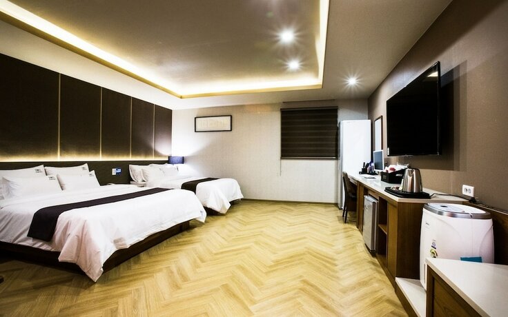 Imagen general del Hotel Design 2ne1 Jukdo Market Pohang. Foto 8