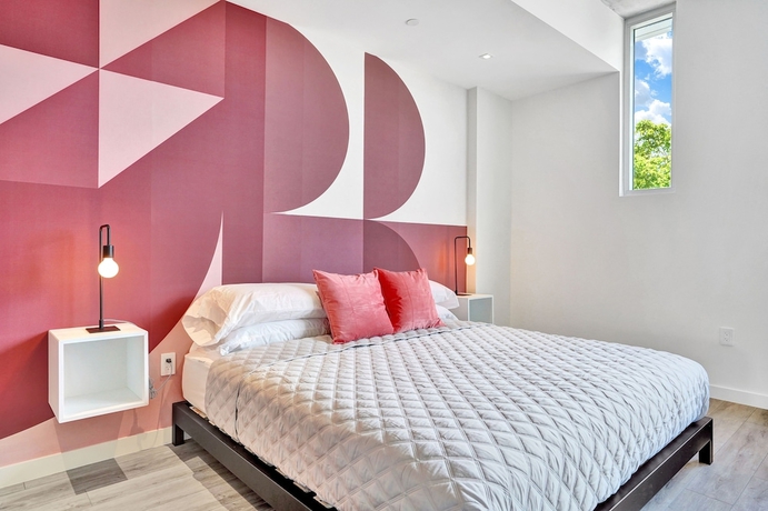 Imagen de la habitación del Hotel Design District Suites. Foto 2
