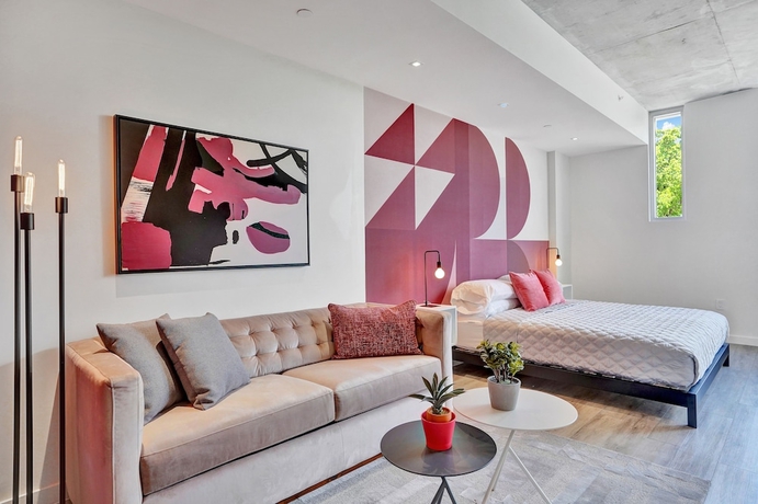 Imagen de la habitación del Hotel Design District Suites. Foto 8