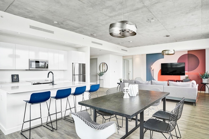 Imagen de la habitación del Hotel Design District Suites. Foto 10