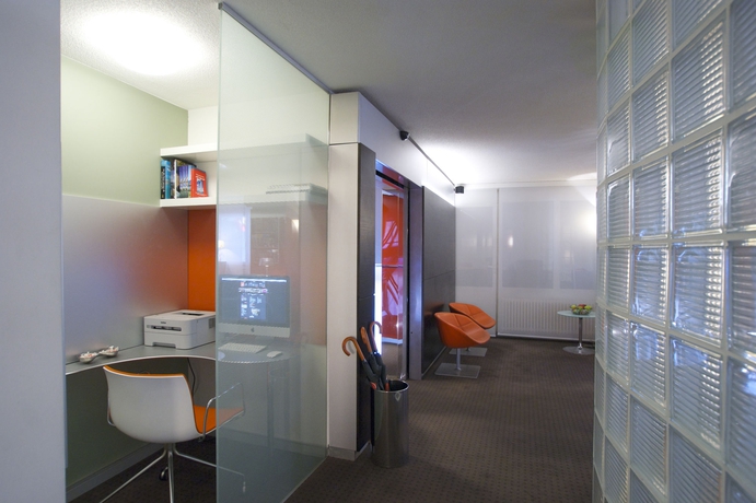 Imagen de los interiores del Hotel Design F6. Foto 8