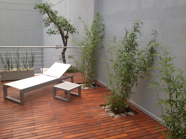 Imagen de la piscina del Hotel Design Suites Buenos Aires. Foto 16
