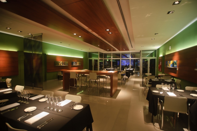 Imagen del bar/restaurante del Hotel Design Suites Buenos Aires. Foto 5
