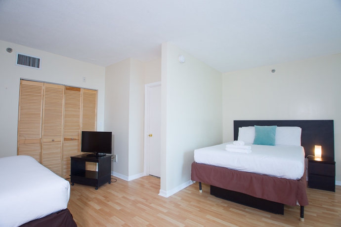 Imagen de la habitación del Hotel Design Suites Miami Beach. Foto 3