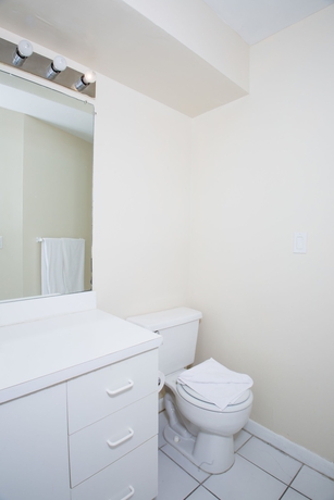 Imagen de la habitación del Hotel Design Suites Miami Beach. Foto 4