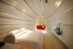 Imagen de la habitación del Hotel Designer Hotel. Foto 5