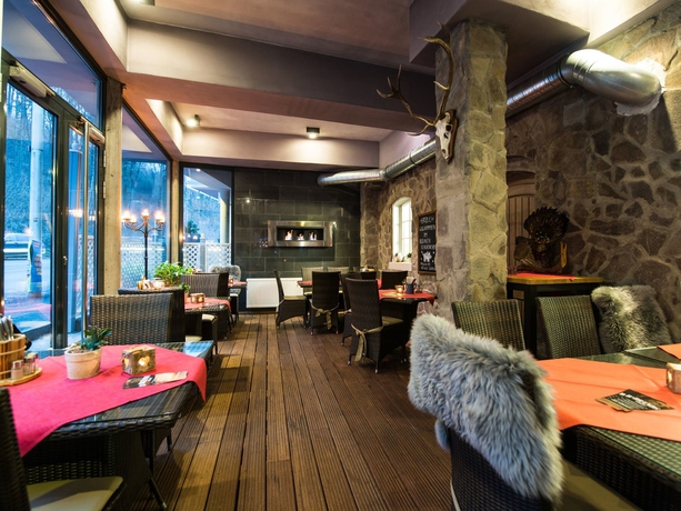 Imagen del bar/restaurante del Hotel Design-konferenzhotel Steinernes Schweinchen. Foto 8