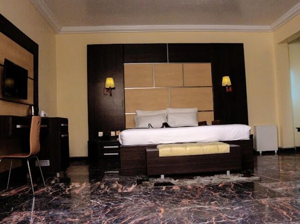 Imagen de la habitación del Hotel Desikok Royal. Foto 10