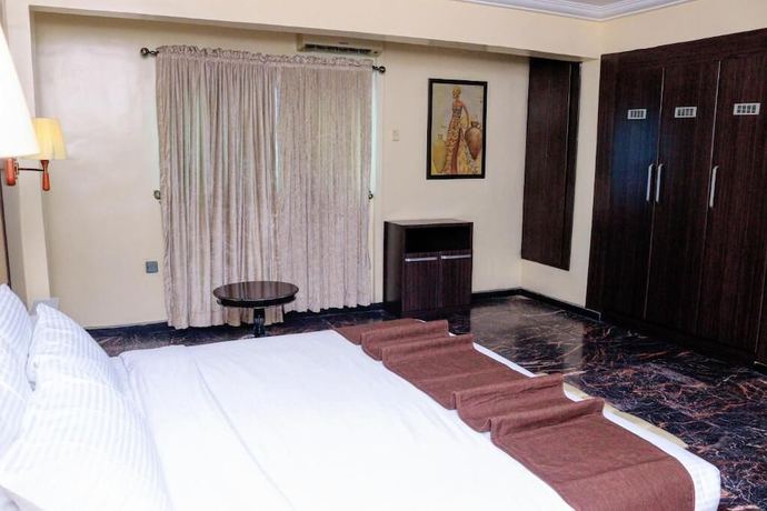 Imagen de la habitación del Hotel Desikok Royal. Foto 14