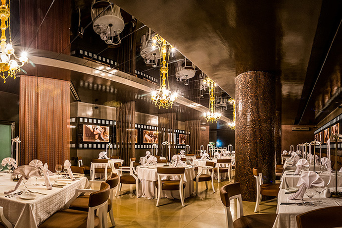 Imagen del bar/restaurante del Hotel Desire Riviera Maya Resort. Foto 7