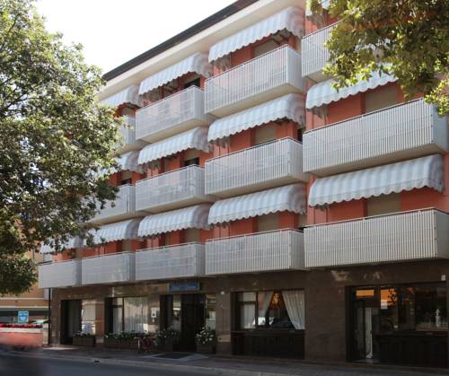 Imagen de la habitación del Hotel Desiree, Lignano Sabbiadoro. Foto 2