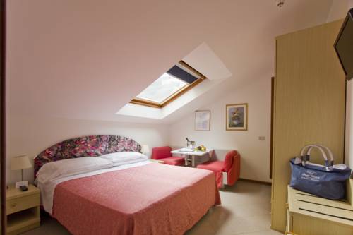 Imagen de la habitación del Hotel Desiree, Lignano Sabbiadoro. Foto 12