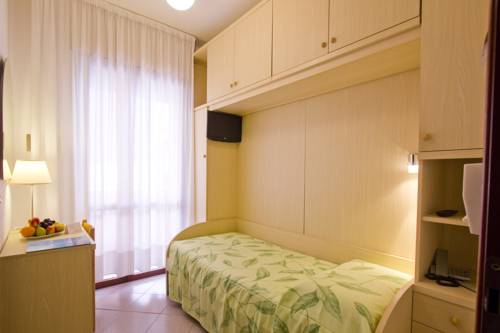 Imagen de la habitación del Hotel Desiree, Lignano Sabbiadoro. Foto 13