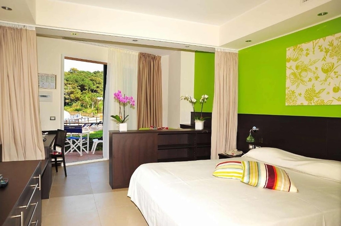 Imagen de la habitación del Hotel Desiree, Spartaia. Foto 4