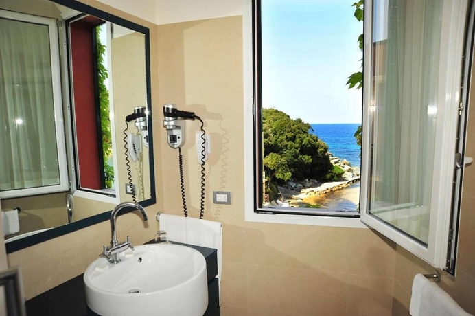 Imagen de la habitación del Hotel Desiree, Spartaia. Foto 5