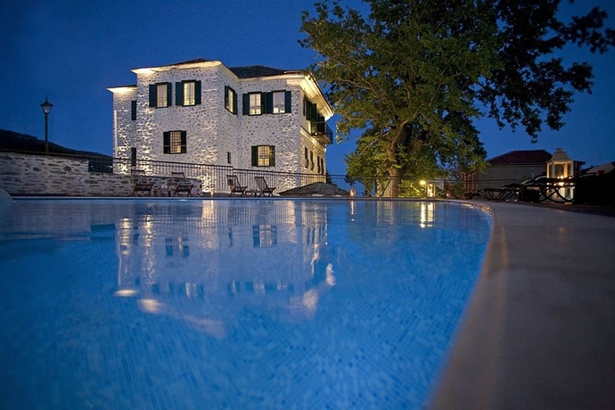 Imagen de la piscina del Hotel Despotiko, Portaria. Foto 10