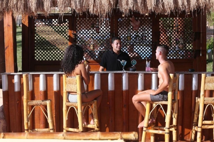 Imagen del bar/restaurante del Hotel Dessole Holiday Taba. Foto 5