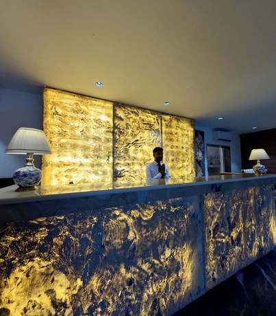 Imagen de los interiores del Hotel Destin. Foto 14