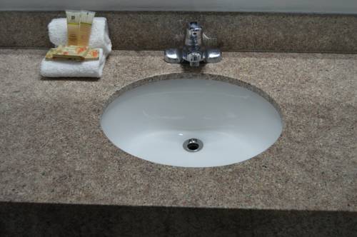Imagen de la habitación del Hotel Destin Inn and Suites. Foto 10