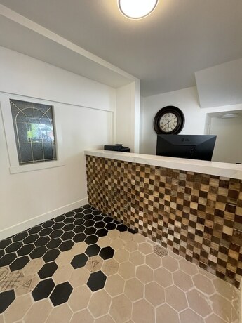 Imagen general del Hotel Destination Inn, Radium Hot Springs. Foto 9