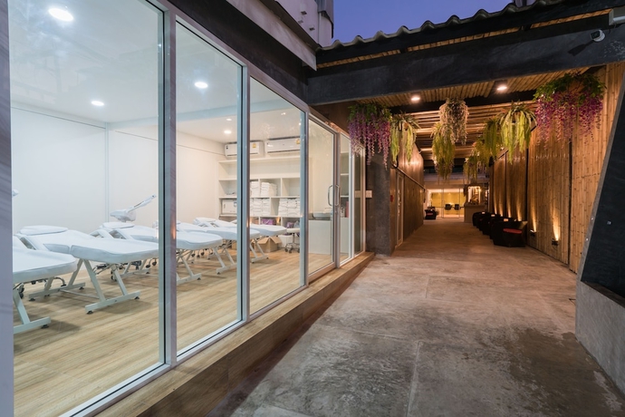 Imagen de los interiores del Hotel Destination Patong. Foto 15